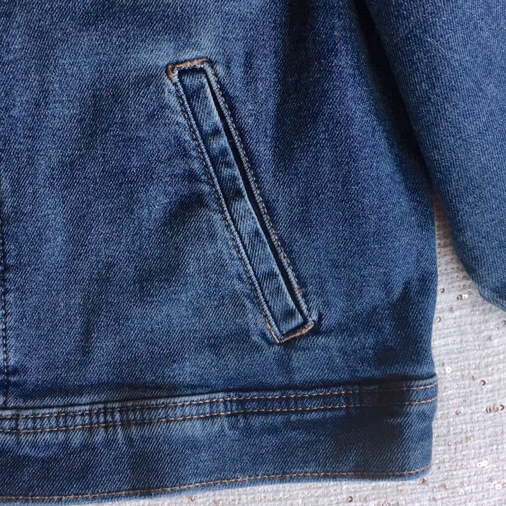 NWT, Cropped Denim Jacket - Picture 6 of 10